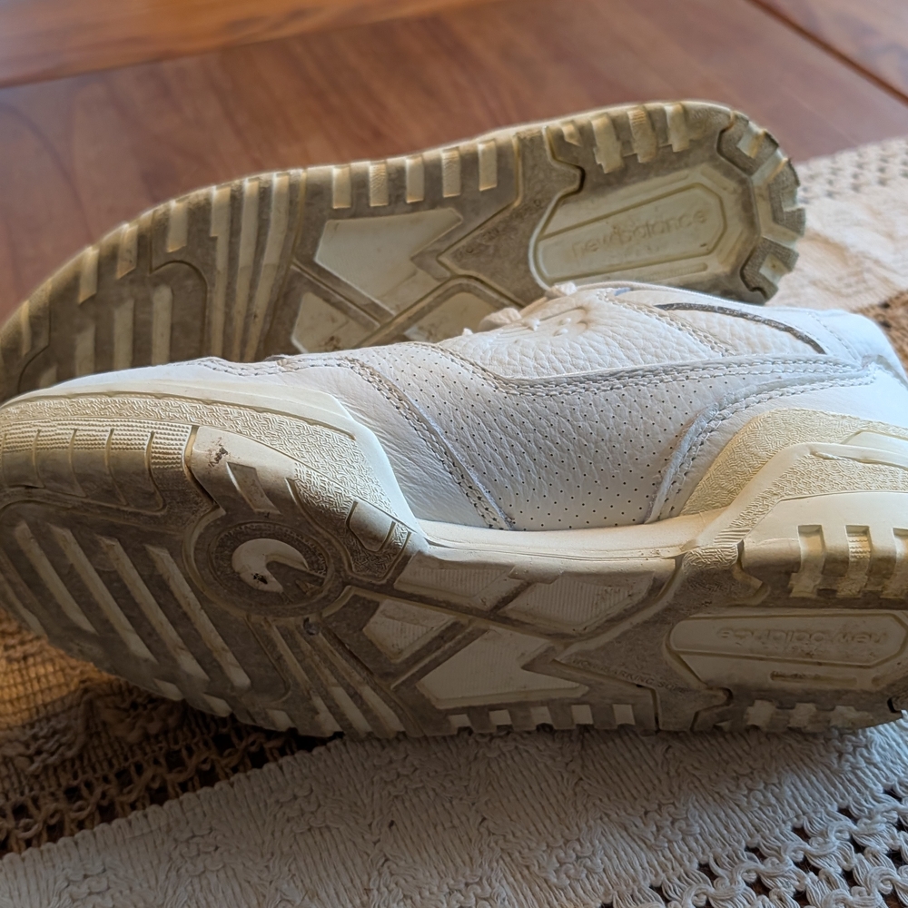 White Leather New Balance Sneakers - Picture 4 of 6